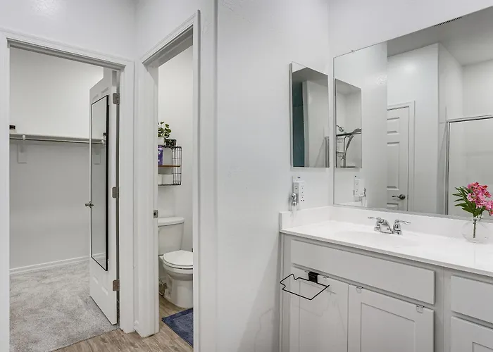 Holiday home Wfh Friendly! Laveen Village W/ Office & Yard